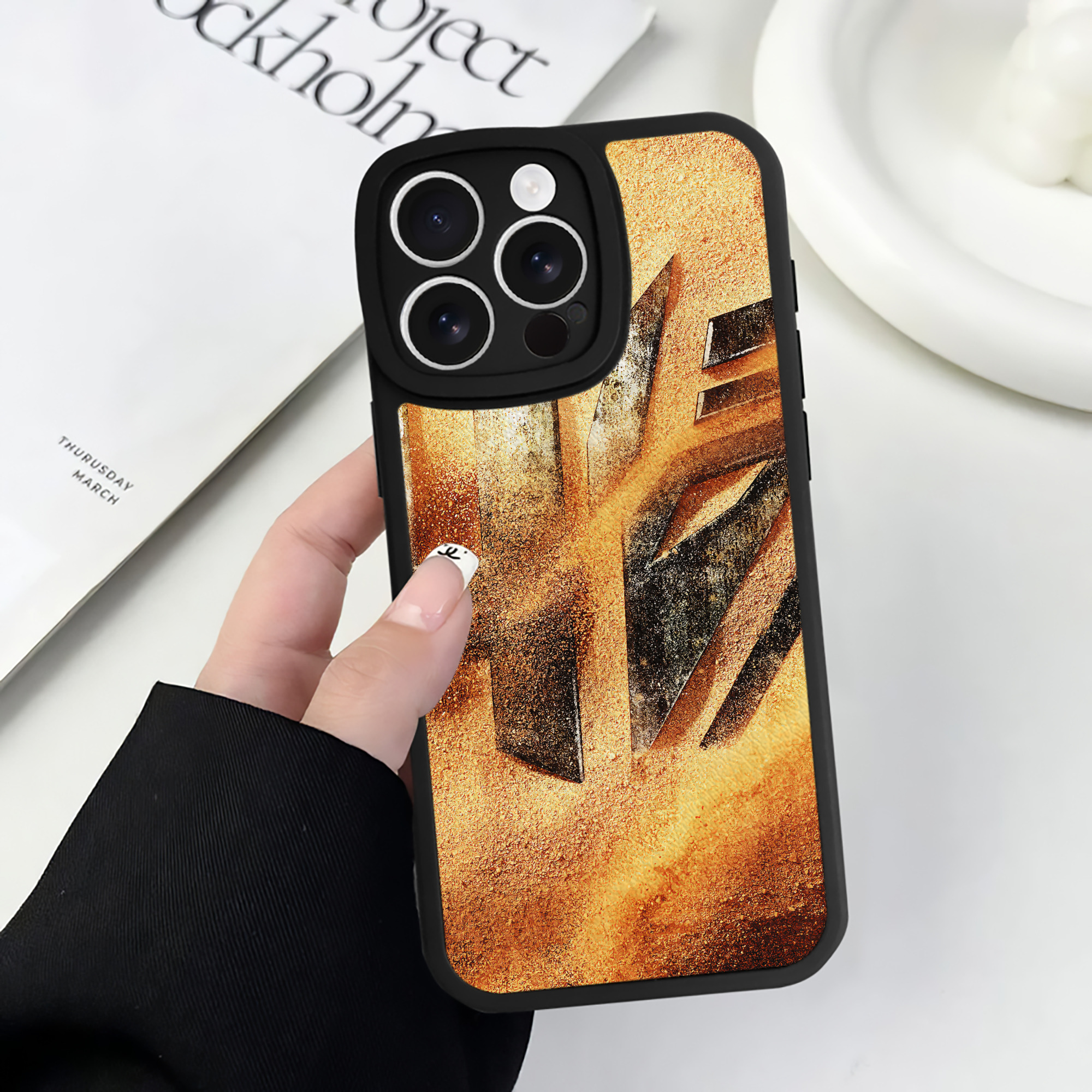 （画像用） Transformers トランスフォーマー 【iPhone 16シリーズ対応】シリコンスマホケース（レザー調） 材質：シリコン
